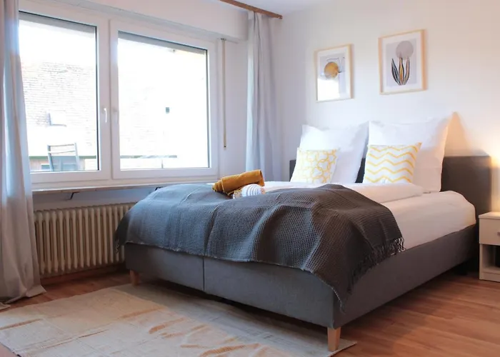 Zentral. Stylisch. Balkon & Parkplatz. Netflix