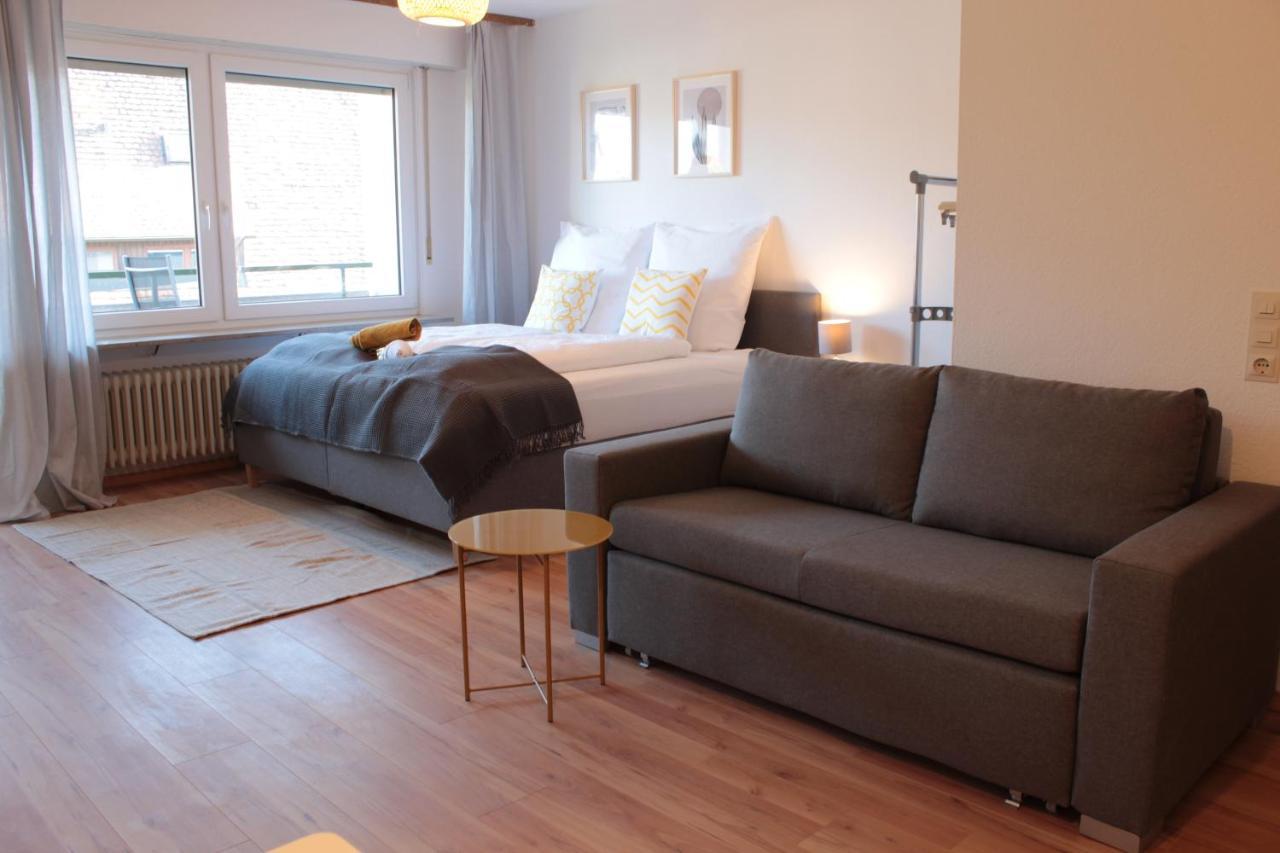 Zentral. Stylisch. Balkon&parkplatz. Netflix Apartment Holzgerlingen