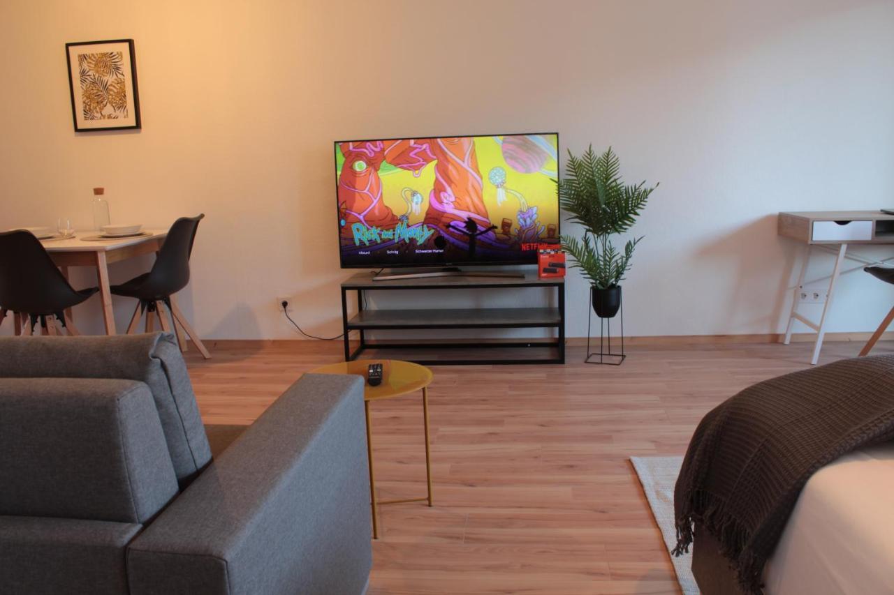 Zentral. Stylisch. Balkon&parkplatz. Netflix